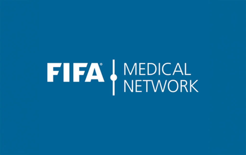Sports medicine and hand injury management in football players
